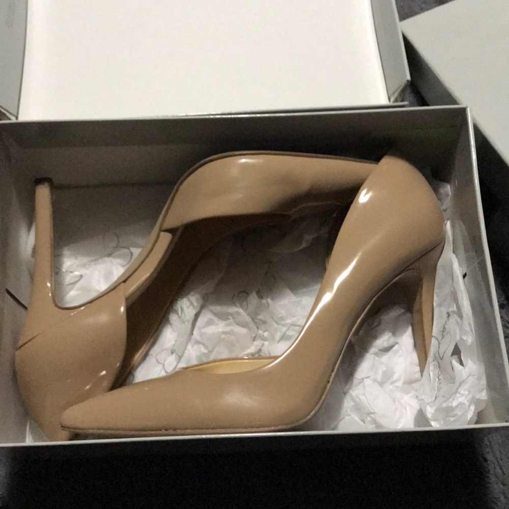 Jessica Simpson tan Claudette pumps